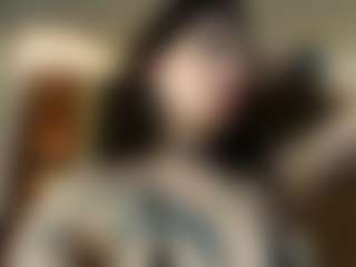 Live cam show with AmbarLee - Average on AdultVida.com