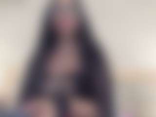 Live cam show with Bella-Novoaa - Body Massage on CamClone