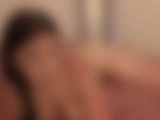 Live cam show with Hazel - Eating Pussy on SxyPornLive