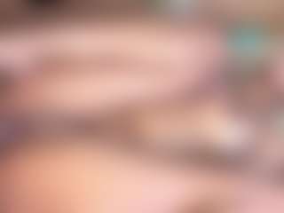 Live cam show with SweetApril1 - Blonde Hair on SpunkLive