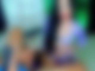 Foxcoupleee's Live Sex Cam Show