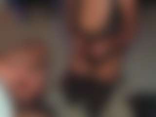 Foxcoupleee's Live Sex Cam Show