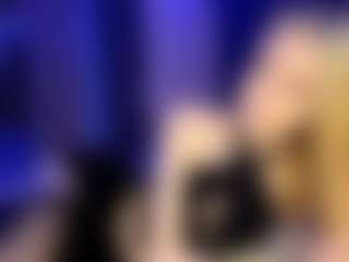 Live cam show with Adriana - Shower on eurowanks.com