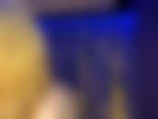 Live cam show with Adriana - Athletic on boobsie.com