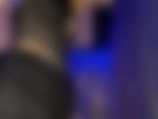 Live cam show with Adriana - Fingering on CamwithHer