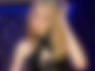 Live cam show with Adriana - Shaved Pussy on Cam Slut