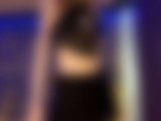 Live cam show with Adriana - Athletic Public on Mixed Magazine Live