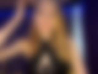 Live cam show with Adriana - Smoking on luckytryst.com