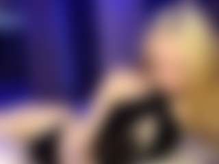 Live cam show with Adriana - Tittyfuck on instabang