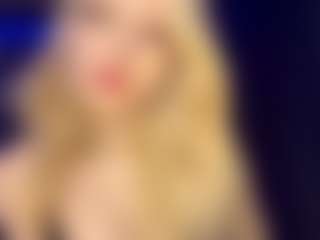 Live cam show with Adriana - College Teen (18+) on SpunkLive
