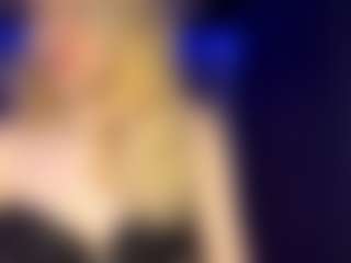 Live cam show with Adriana - Solo on Milfs Live