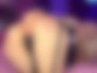 Live cam show with Adriana - Sexy on intimatelivegirls.com