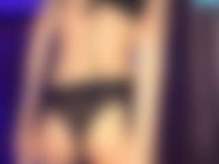 Live cam show with Adriana - Tittyfuck on testsause.com