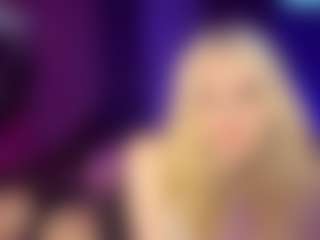 Live cam show with Adriana - Shower on CamSextacy