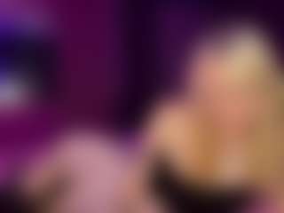 Live cam show with Adriana - Erotic Dance on madthumbs