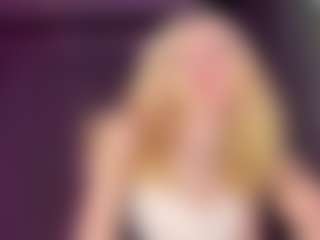 Live cam show with Adriana - Athletic on AdultVida.com