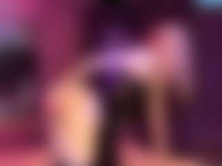 Live cam show with Adriana - Fingering on Milfs Live