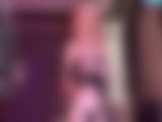 Live cam show with Adriana - Amateur on Fling VIP Chat