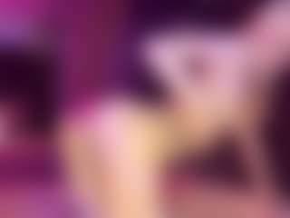 Live cam show with Adriana - Public on fapnchat