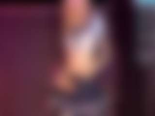 Live cam show with Adriana - Average on Mixed Magazine Live