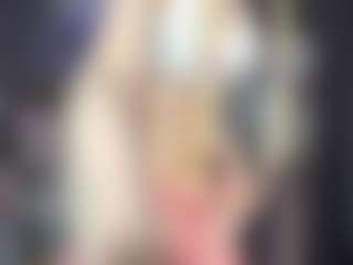 Live cam show with Adriana - Facial Piercings on sexylive.show