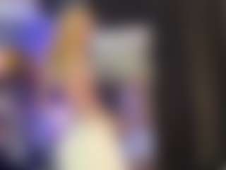 Live cam show with Adriana - Small Tits Brown Hair on Camming Site