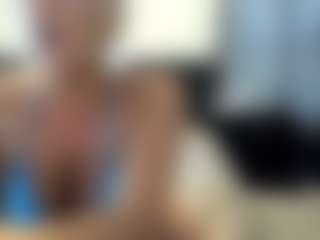 sexybeachmilf's Live Sex Cam Show