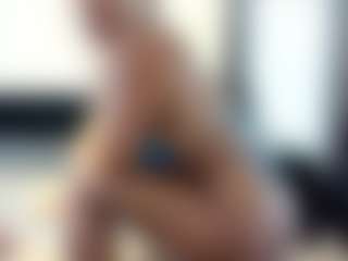 sexybeachmilf's Live Sex Cam Show