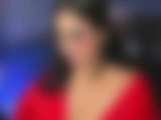 Live cam show with Innaxl - Brown Hair MILF on Hubzter Live