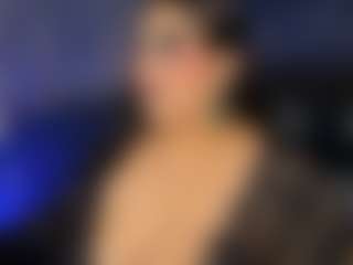 Live cam show with Innaxl - Thick on Hubzter Live