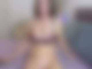 Live cam show with Jane-Glow - Striptease on eurowanks.com