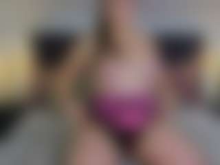 Nicole-DeLux's Live Sex Cam Show