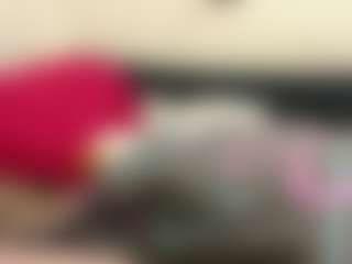 Live cam show with RennaSauberan - Striptease on Camsoda