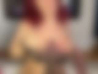 MizLuxxey's Live Sex Cam Show