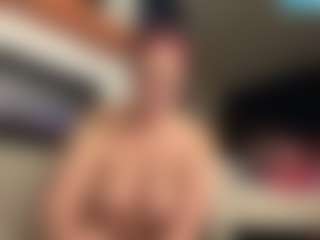 Live cam show with MizLuxxey - Strip Red Hair on TeamSkeetLive