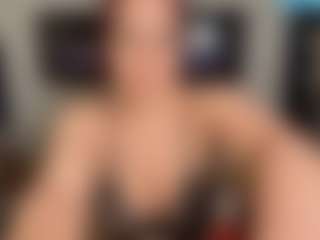 MizLuxxey's Live Sex Cam Show
