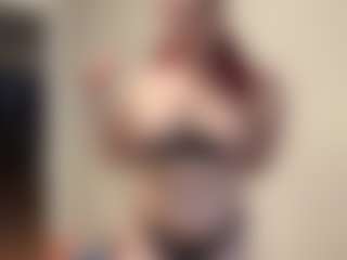 MizLuxxey's Live Sex Cam Show