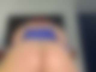 MizLuxxey's Live Sex Cam Show