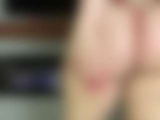 MizLuxxey's Live Sex Cam Show