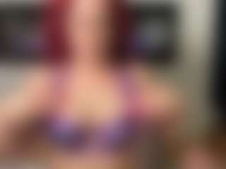 MizLuxxey's Live Sex Cam Show