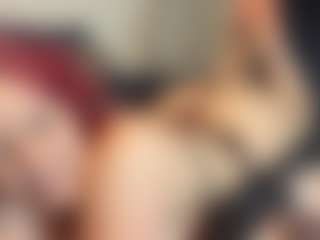 MizLuxxey's Live Sex Cam Show