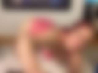 MizLuxxey's Live Sex Cam Show