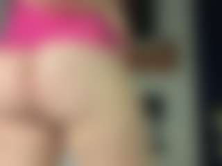 MizLuxxey's Live Sex Cam Show