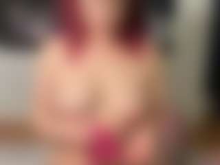 Live cam show with MizLuxxey - Gag on chickslive.net