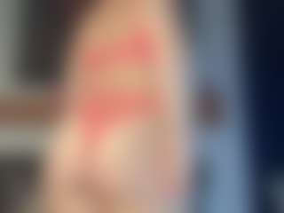 MizLuxxey's Live Sex Cam Show