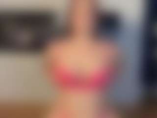 MizLuxxey's Live Sex Cam Show