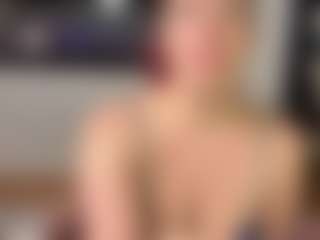 MizLuxxey's Live Sex Cam Show