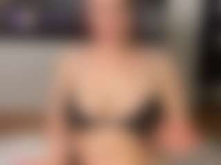 MizLuxxey's Live Sex Cam Show