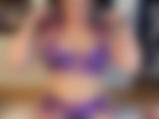 MizLuxxey's Live Sex Cam Show