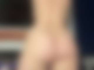 MizLuxxey's Live Sex Cam Show